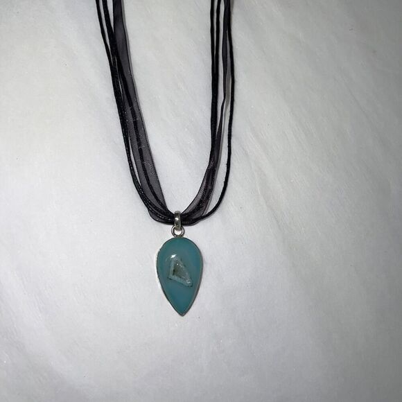 Chalcedony Druzy Necklace Set In 925 Silver Ribbon & Cord Turquoise Colored - Picture 4 of 8